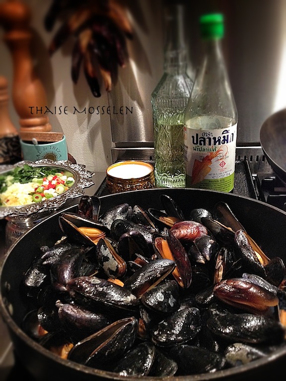 Stir fry Thai mussels