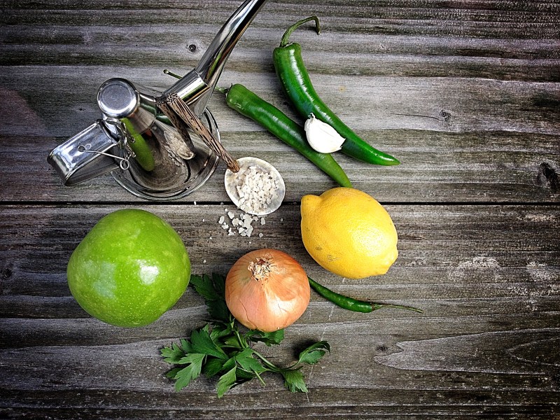 Fresh green chili sauce